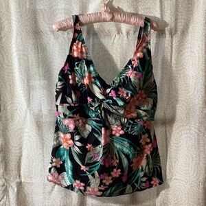 Women’s tankini swimsuit top